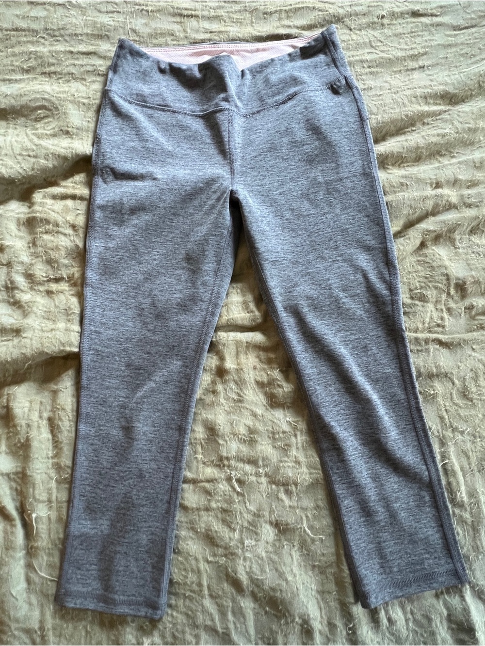 Women’s Sporty Activewear Heather Grey Mid-Rise Cropped Workout Leggings Size M